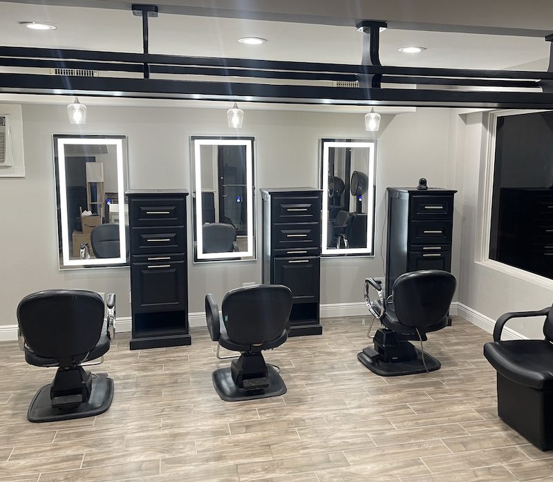 Hair styling stations at Cosa Bella Salon in the Houston Heights